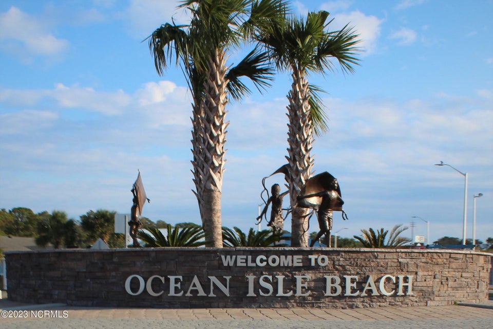 Ocean Isle Beach Monument to the Island